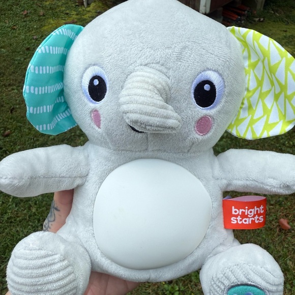 Bright Starts Cuddly Musical Elephant Plush Toy (new without tags) - Picture 1 of 3